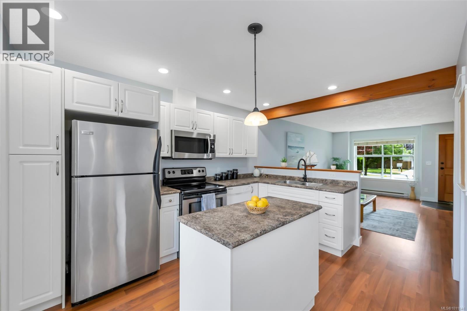 Photo 7 of 13 2529 Alexander St, Duncan BC
