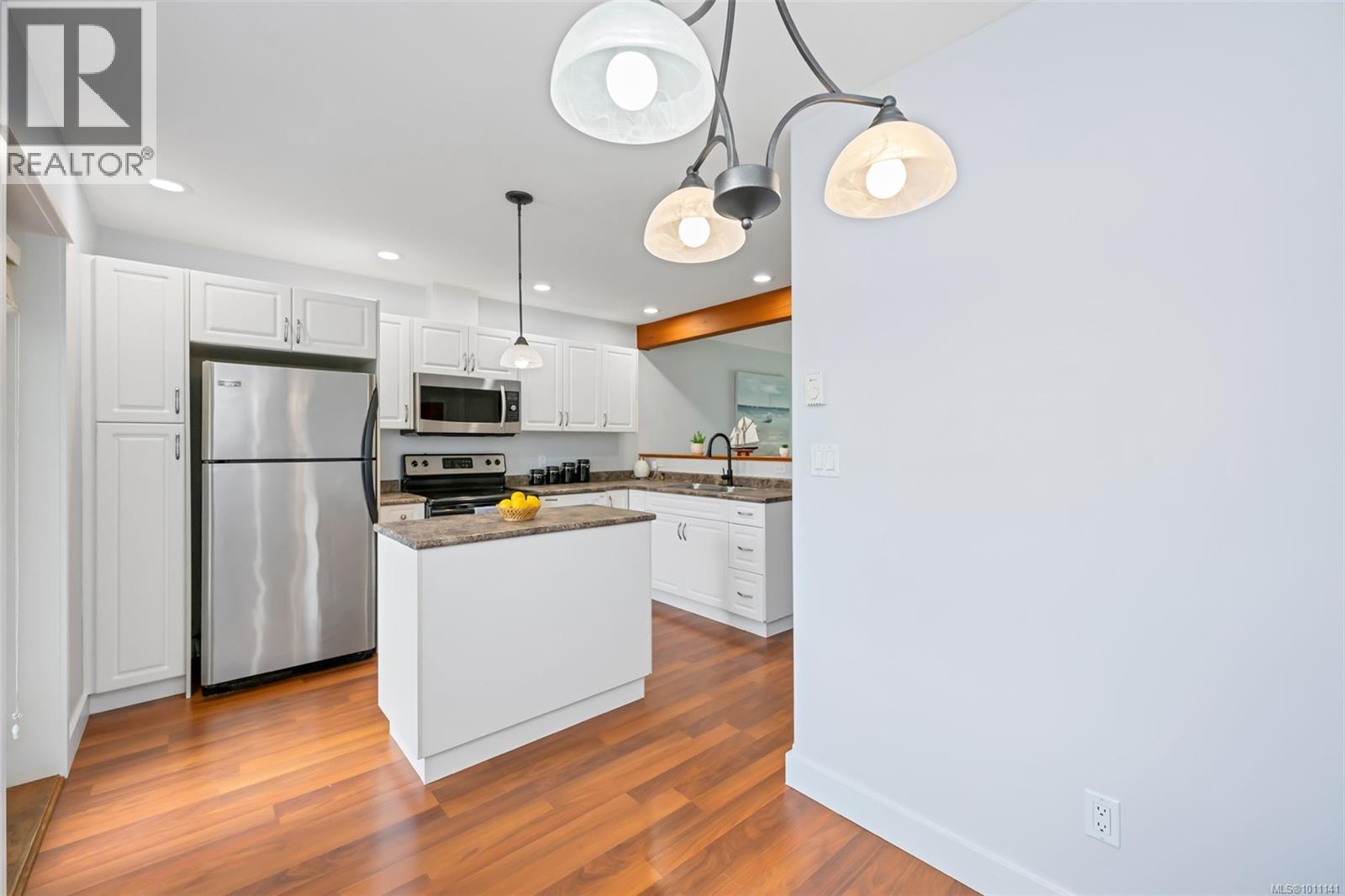 Photo 8 of 13 2529 Alexander St, Duncan BC