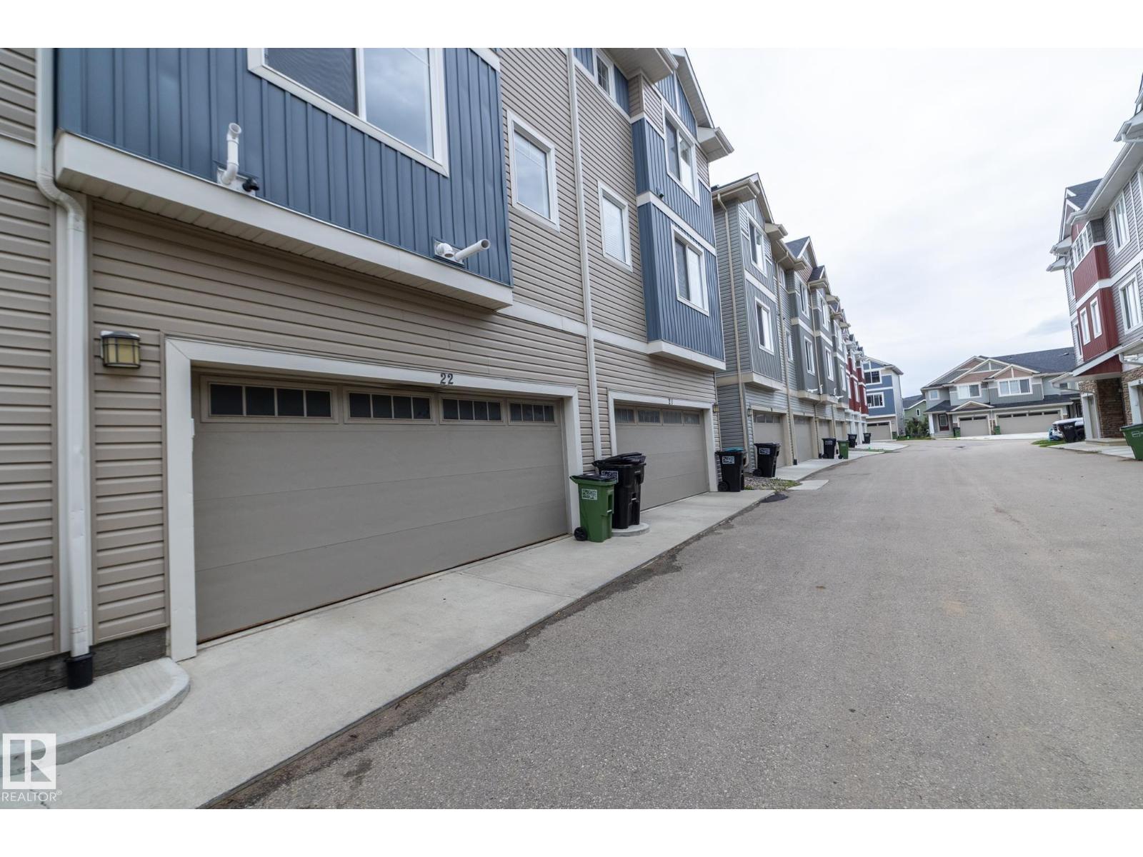 Photo 40 of 22 13139 205 St Nw, Edmonton AB