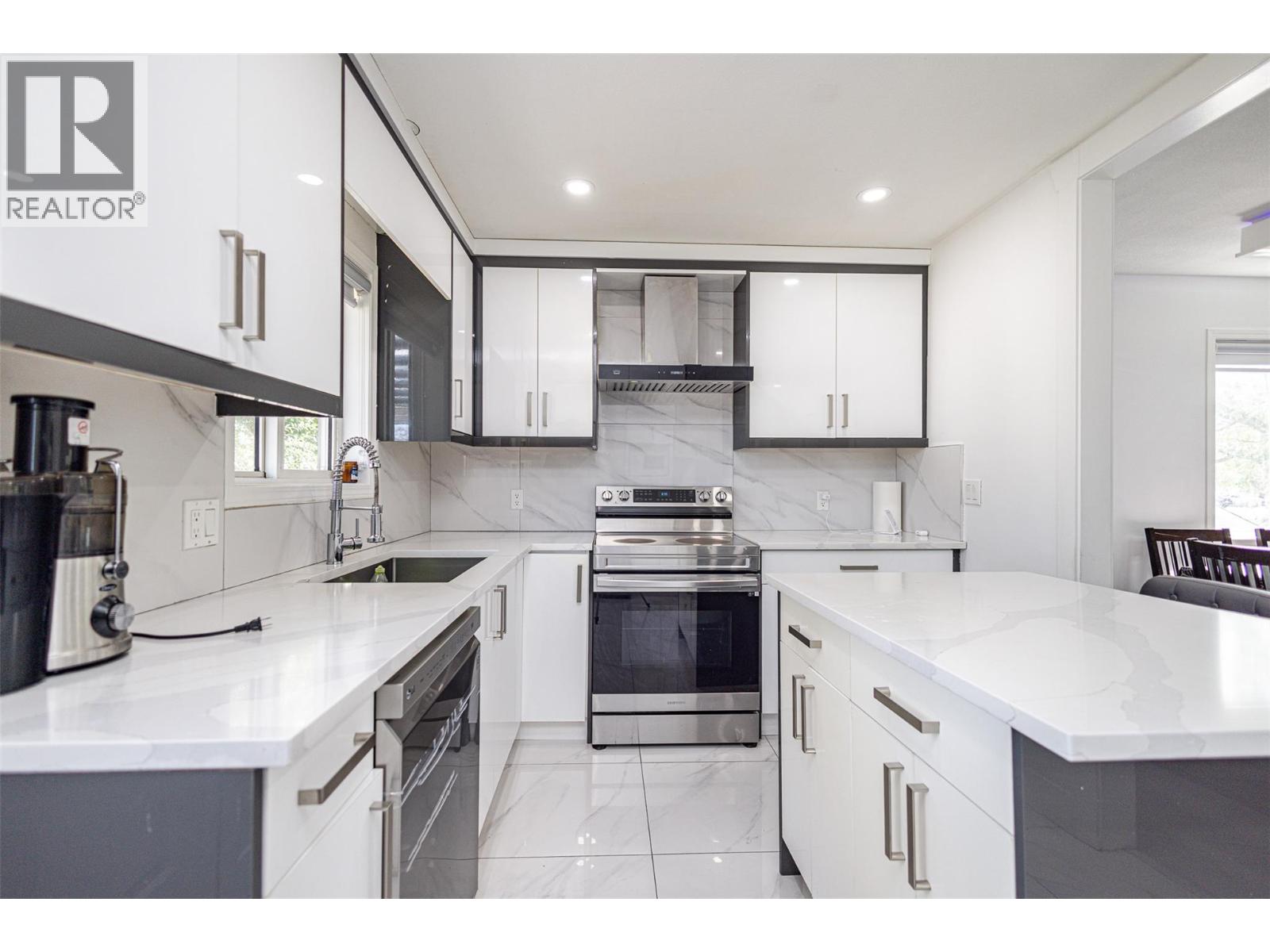  470 Wallace Road, Kelowna