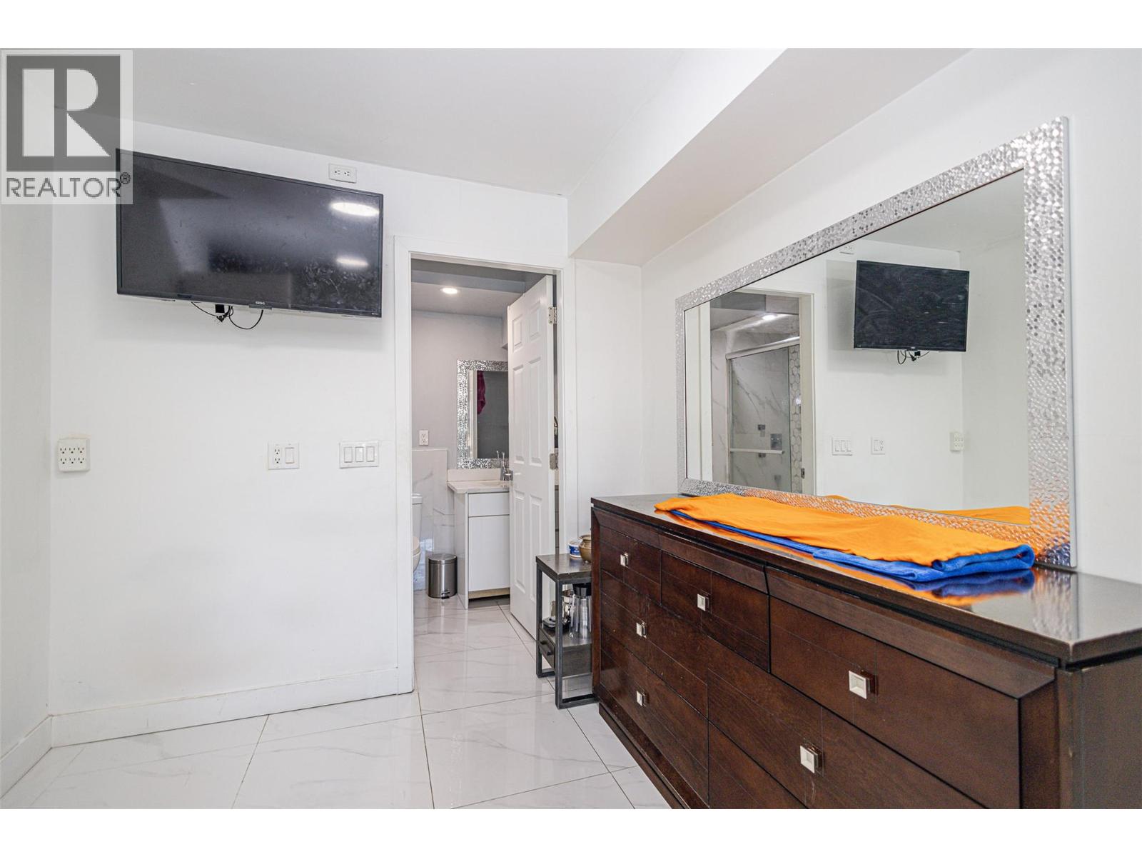  470 Wallace Road, Kelowna