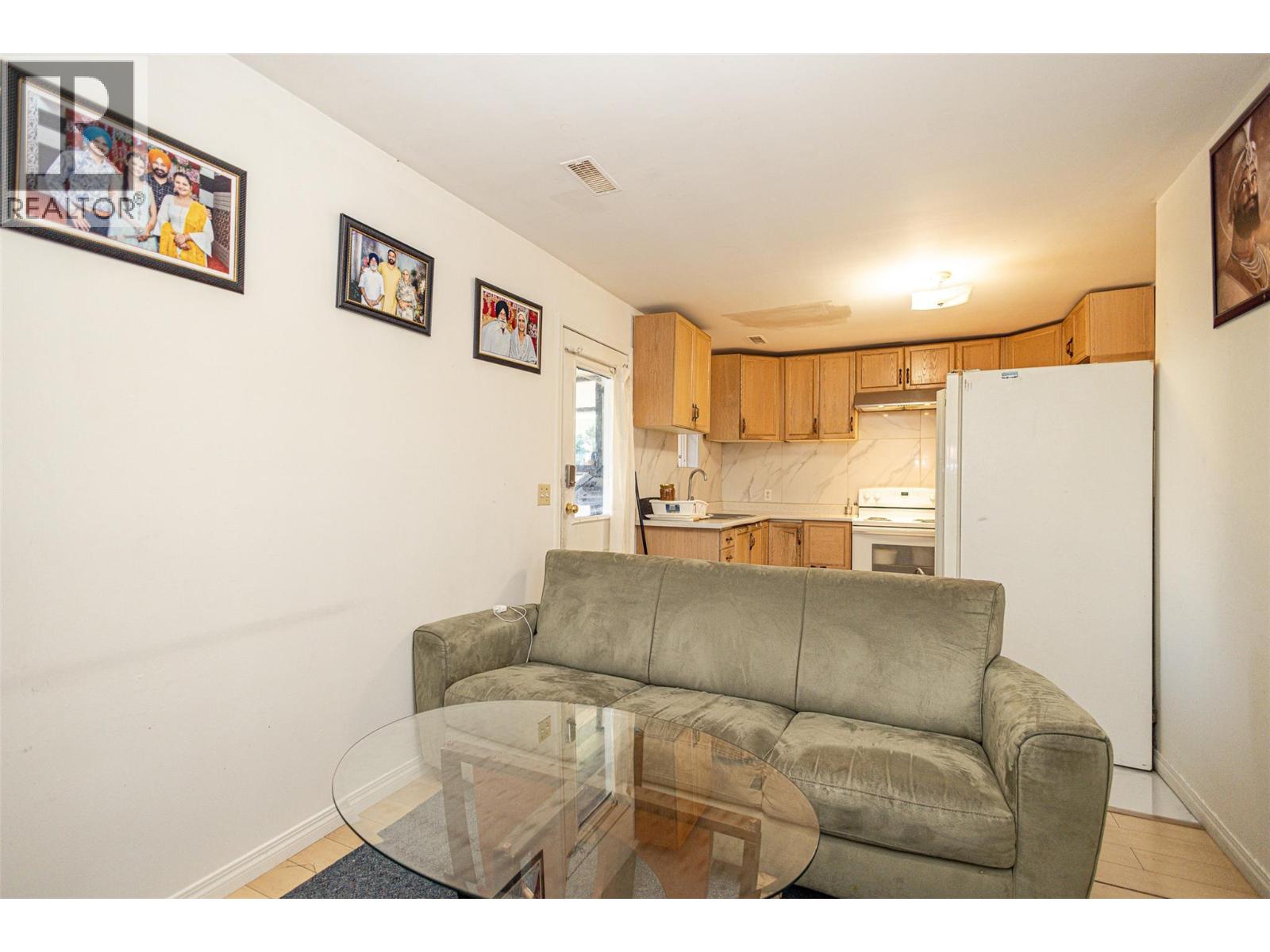  470 Wallace Road, Kelowna