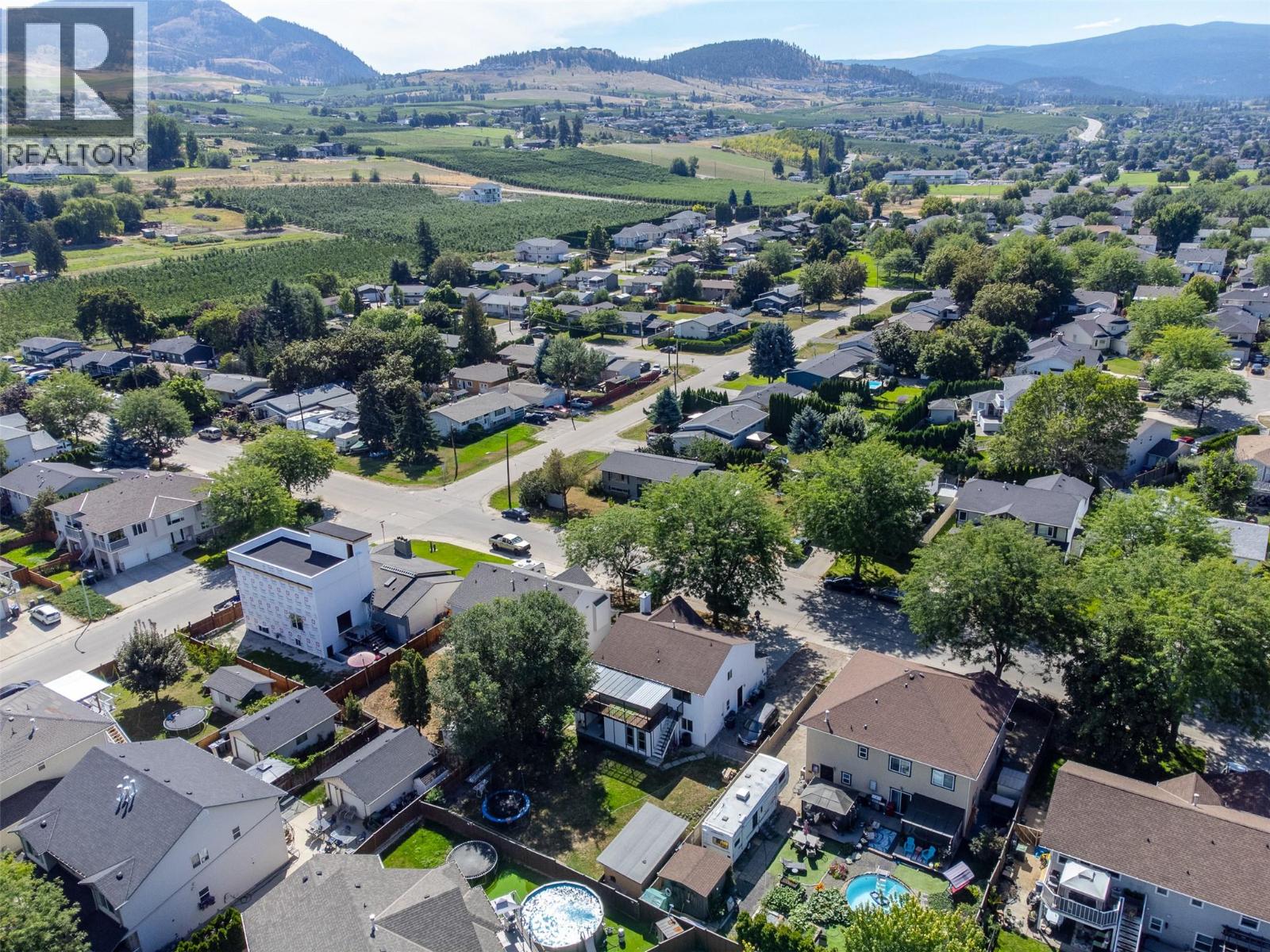  470 Wallace Road, Kelowna