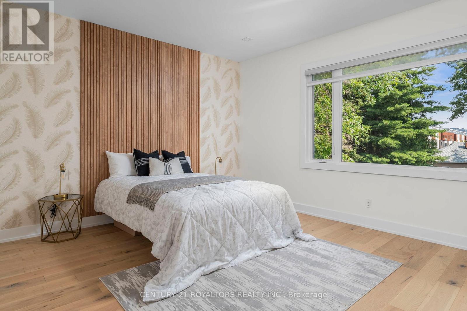 Photo 16 of 5 B Pine Avenue N, Mississauga ON