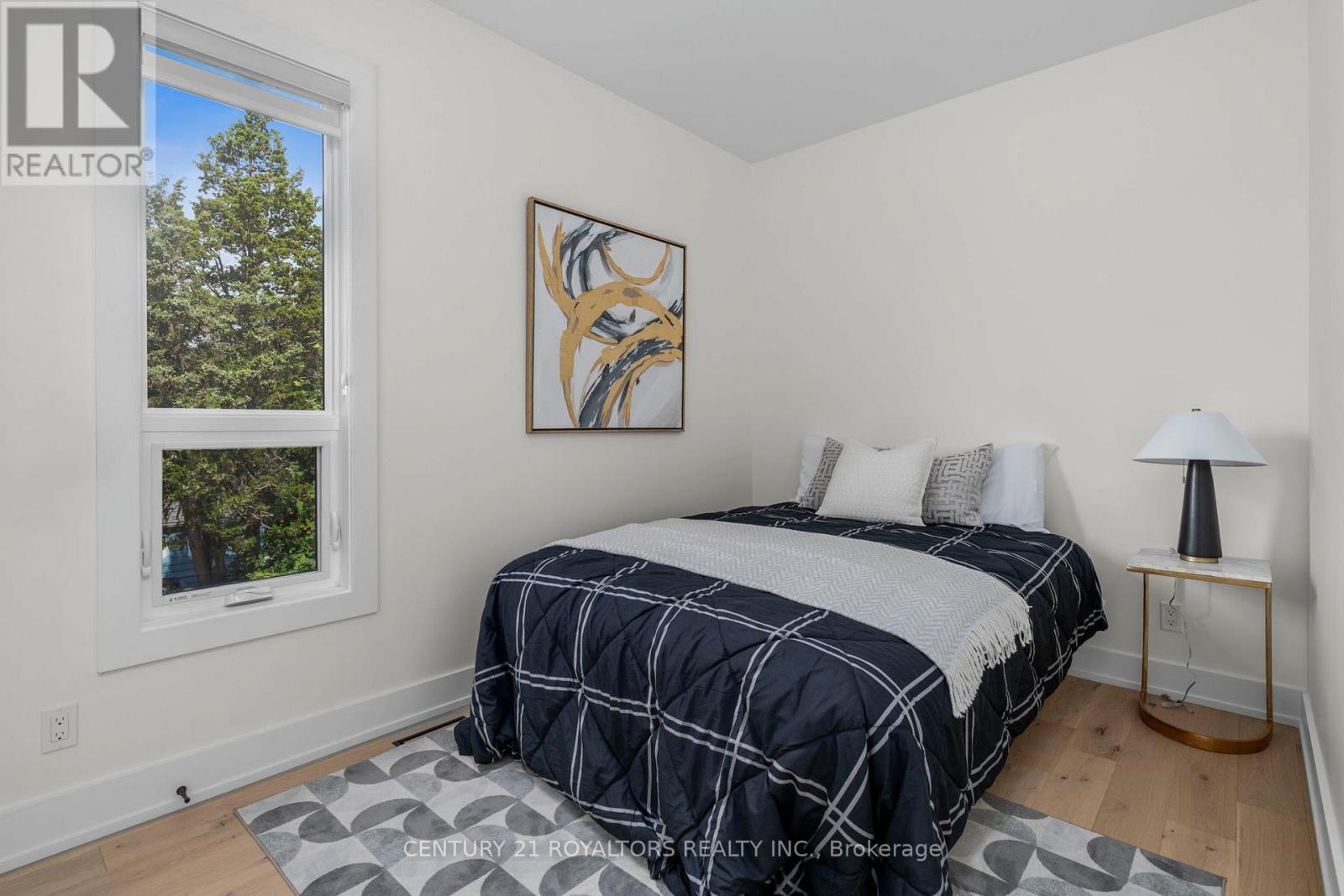 Photo 21 of 5 B Pine Avenue N, Mississauga ON