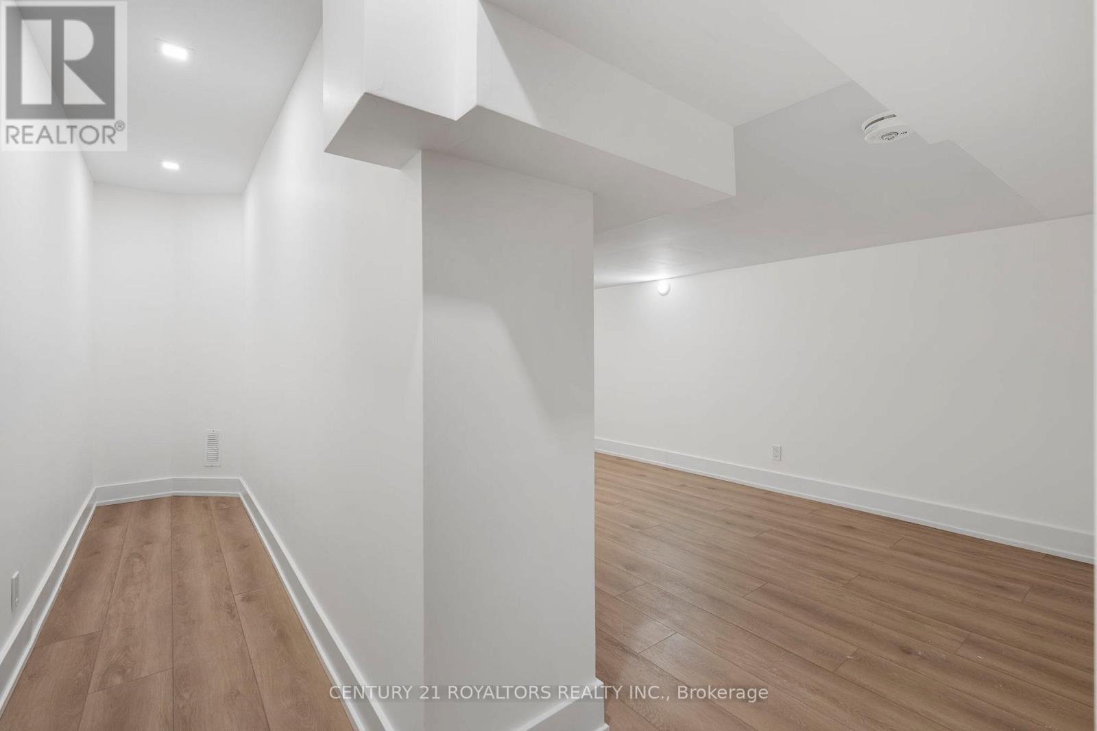 Photo 27 of 5 B Pine Avenue N, Mississauga ON