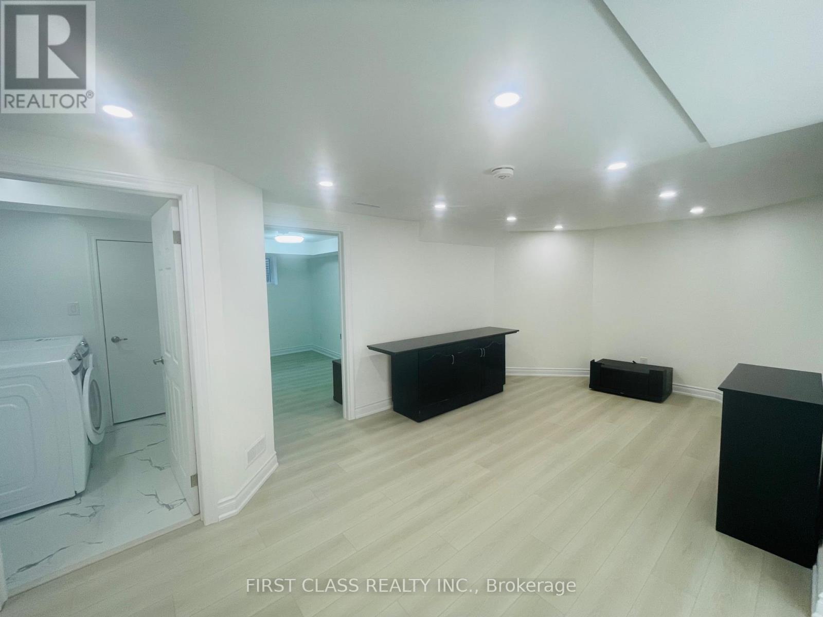 Photo 21 of Basement 2884 Folkway Drive, Mississauga ON