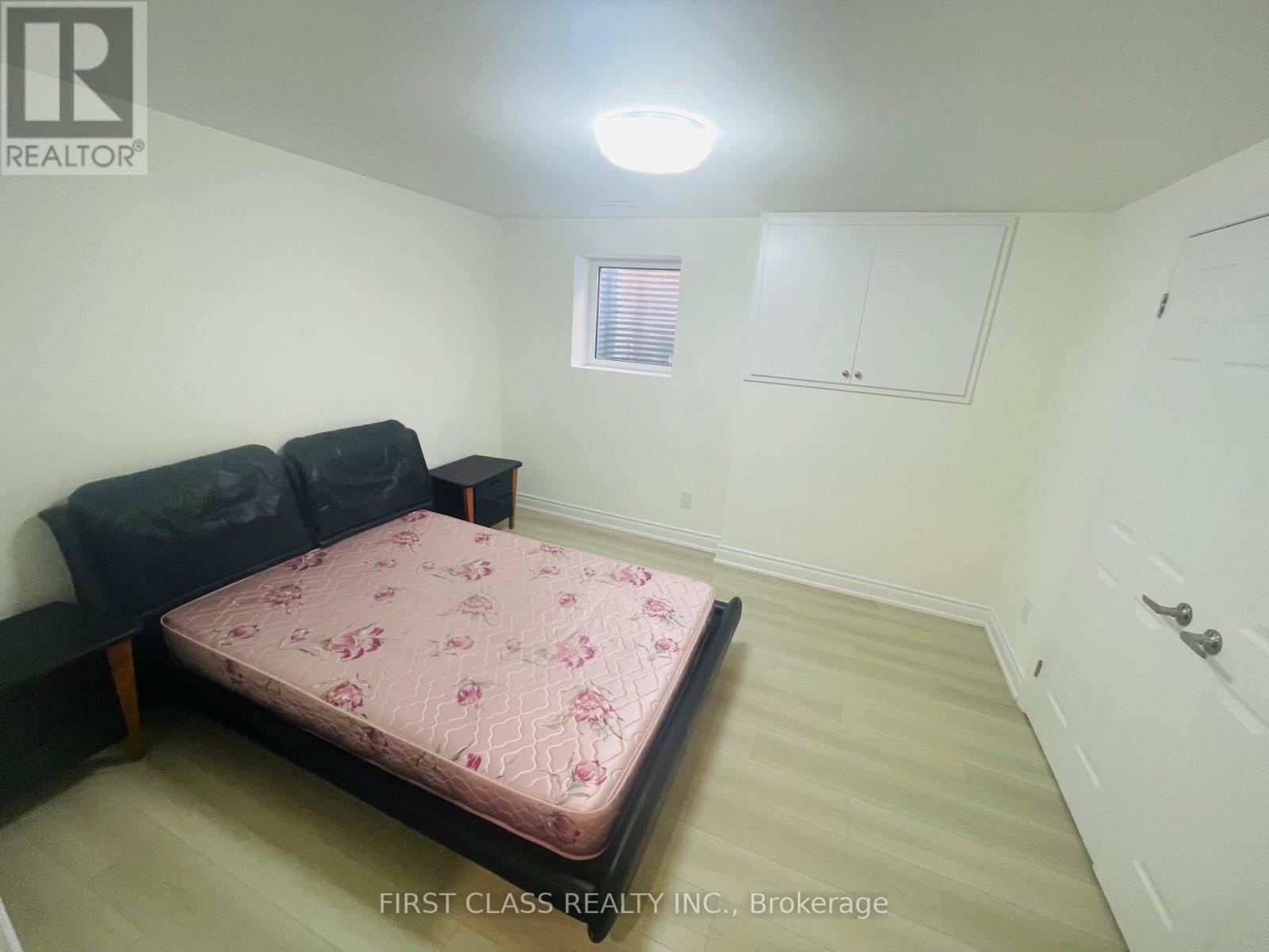 Photo 19 of Basement 2884 Folkway Drive, Mississauga ON