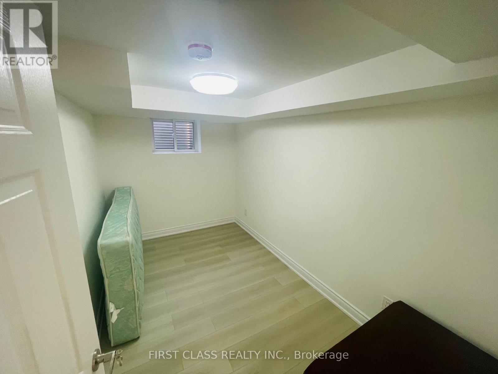 Photo 13 of Basement 2884 Folkway Drive, Mississauga ON