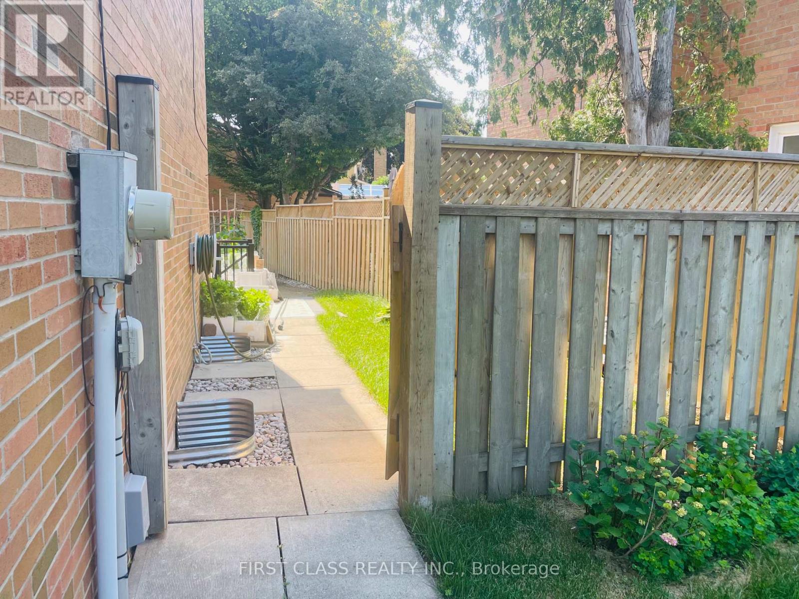 Photo 12 of Basement 2884 Folkway Drive, Mississauga ON