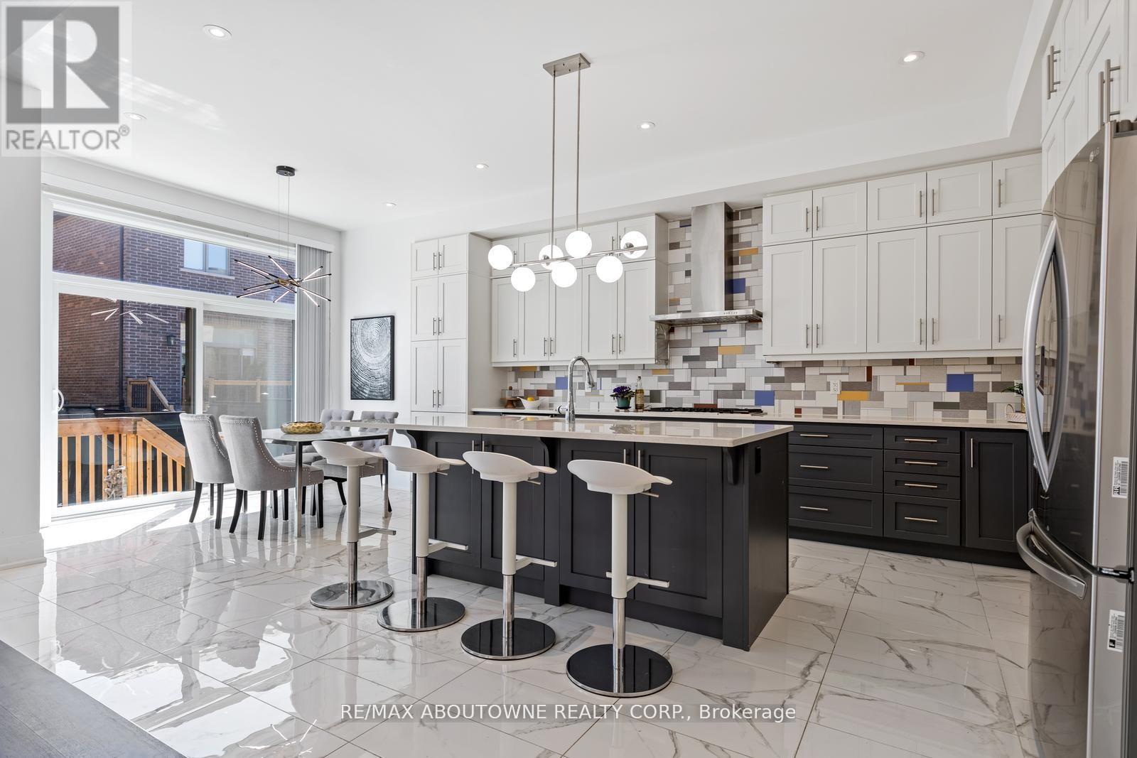 Photo 39 of 1467 Everest Crescent, Oakville ON