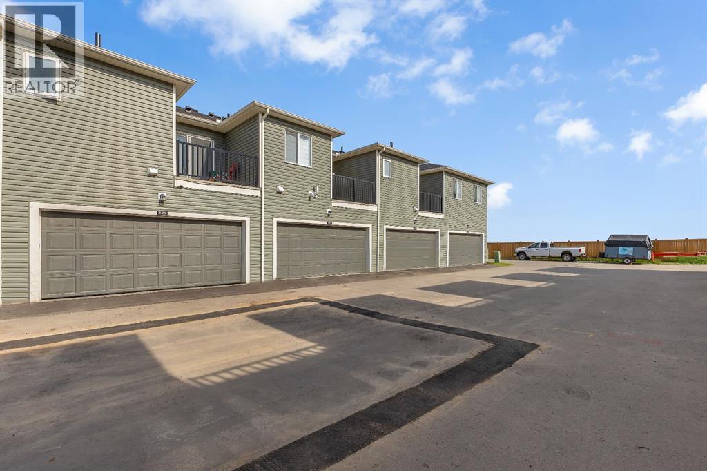 Photo 32 of 329 Windbury Road Sw, Airdrie AB