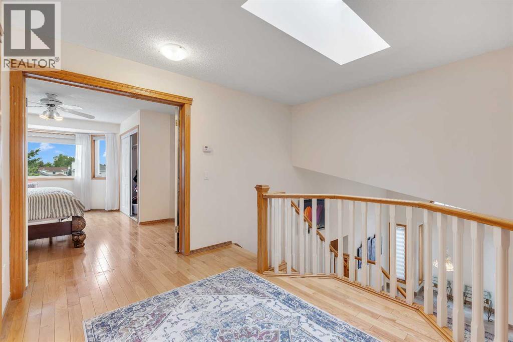 Single Family House for Sale in  Hawkville Close NW Hawkwood Calgary 