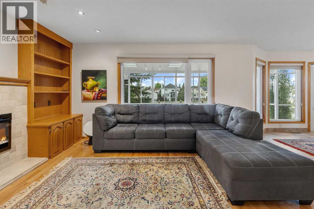 Single Family House for Sale in  Hawkville Close NW Hawkwood Calgary 