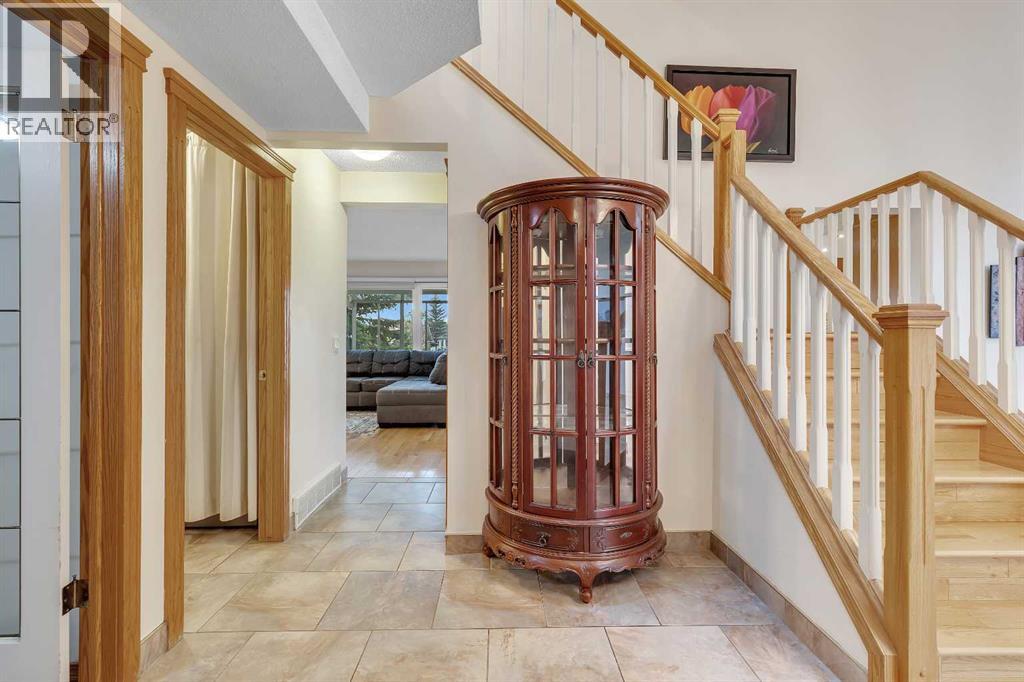 Single Family House for Sale in  Hawkville Close NW Hawkwood Calgary 