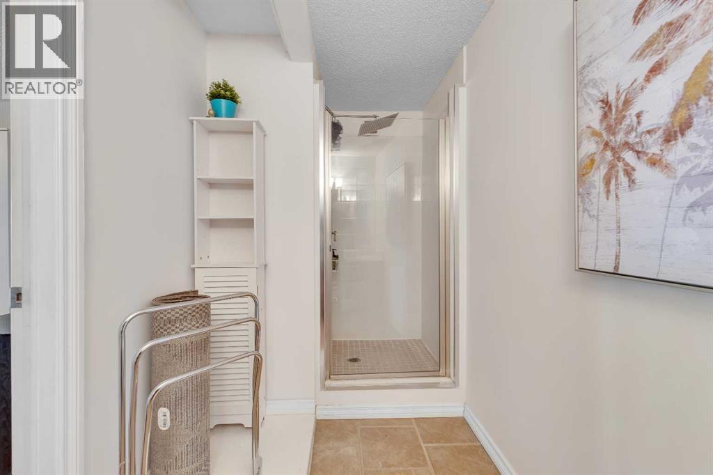 Single Family House for Sale in  Hawkville Close NW Hawkwood Calgary 
