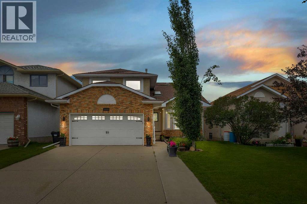 Single Family House for Sale in  Hawkville Close NW Hawkwood Calgary 