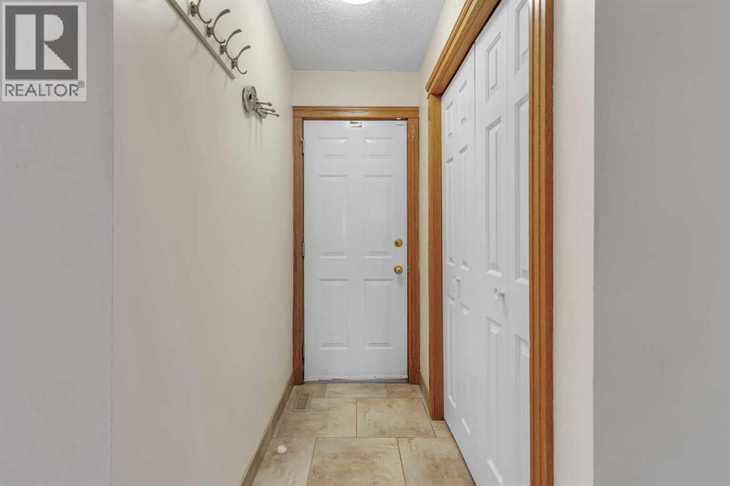 Single Family House for Sale in  Hawkville Close NW Hawkwood Calgary 