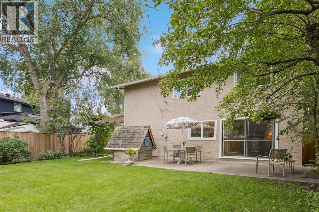 Single Family House for Sale in  Lake Bonavista Green SE Lake Bonavista Calgary 