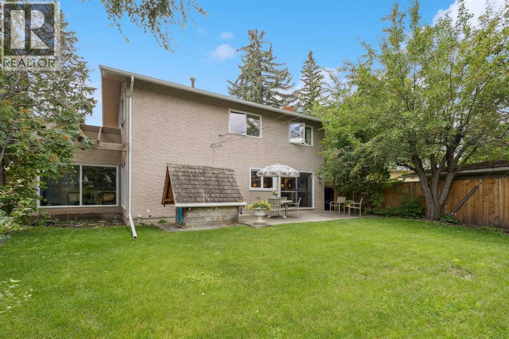 Single Family House for Sale in  Lake Bonavista Green SE Lake Bonavista Calgary 