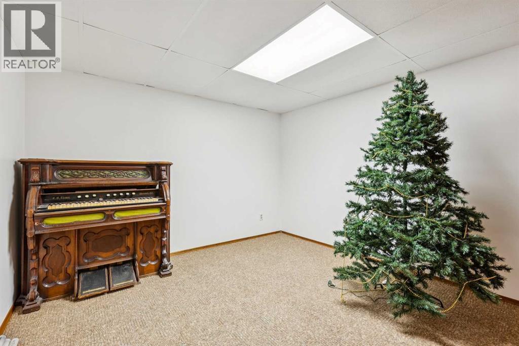 Single Family House for Sale in  Lake Bonavista Green SE Lake Bonavista Calgary 