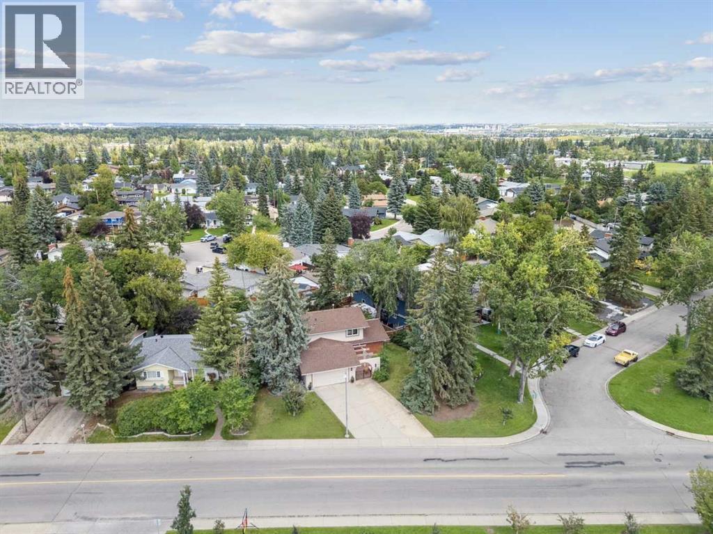 Single Family House for Sale in  Lake Bonavista Green SE Lake Bonavista Calgary 