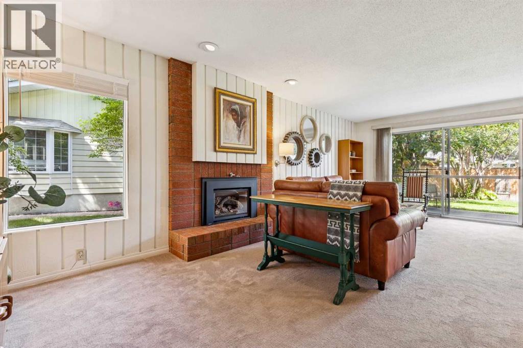Single Family House for Sale in  Lake Bonavista Green SE Lake Bonavista Calgary 