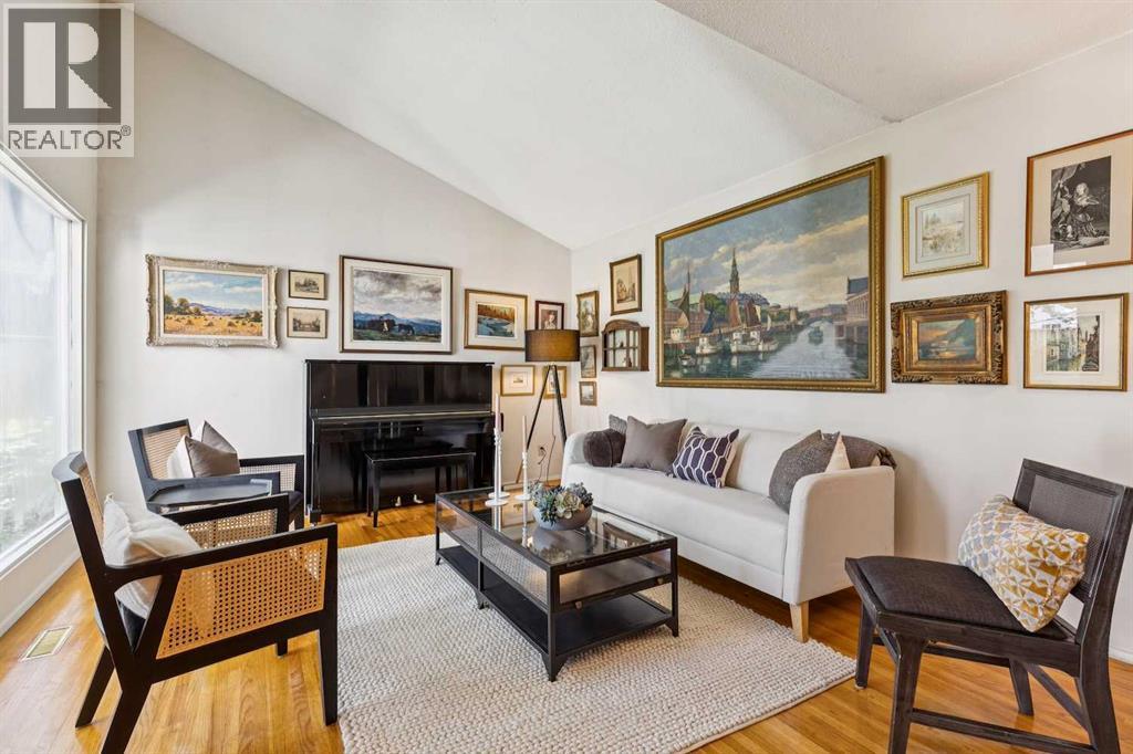 Single Family House for Sale in  Lake Bonavista Green SE Lake Bonavista Calgary 