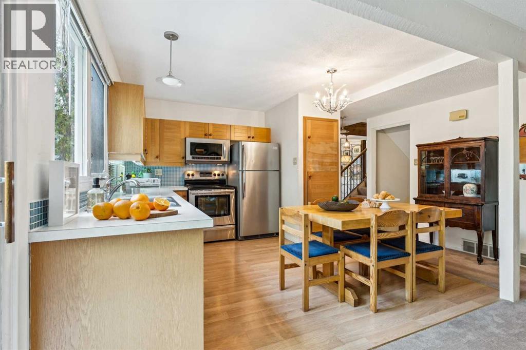 Single Family House for Sale in  Lake Bonavista Green SE Lake Bonavista Calgary 