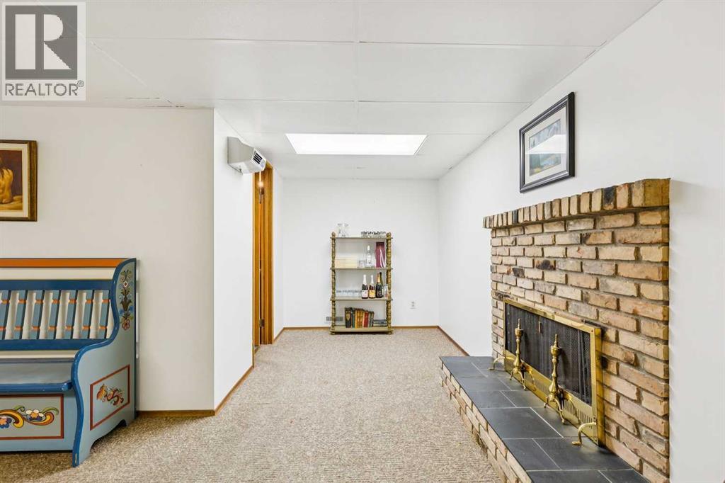 Single Family House for Sale in  Lake Bonavista Green SE Lake Bonavista Calgary 