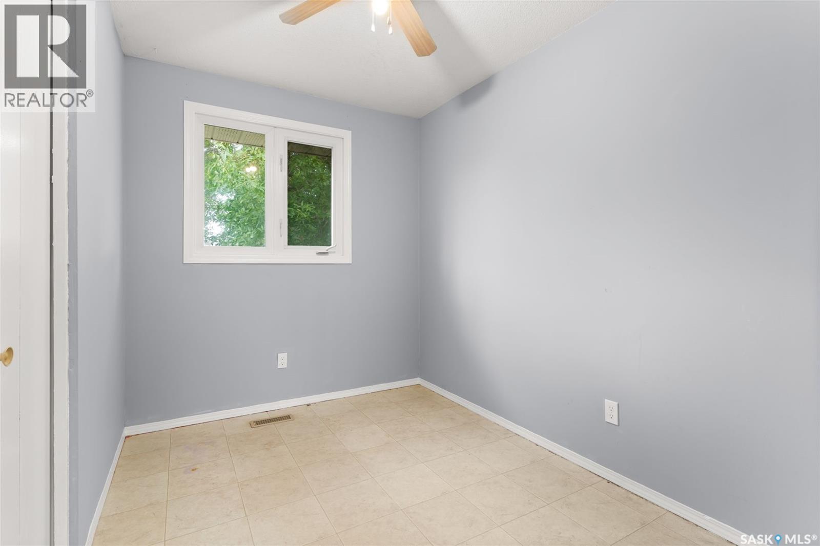 Photo 17 of 11 Rothwell Crescent, Regina SK