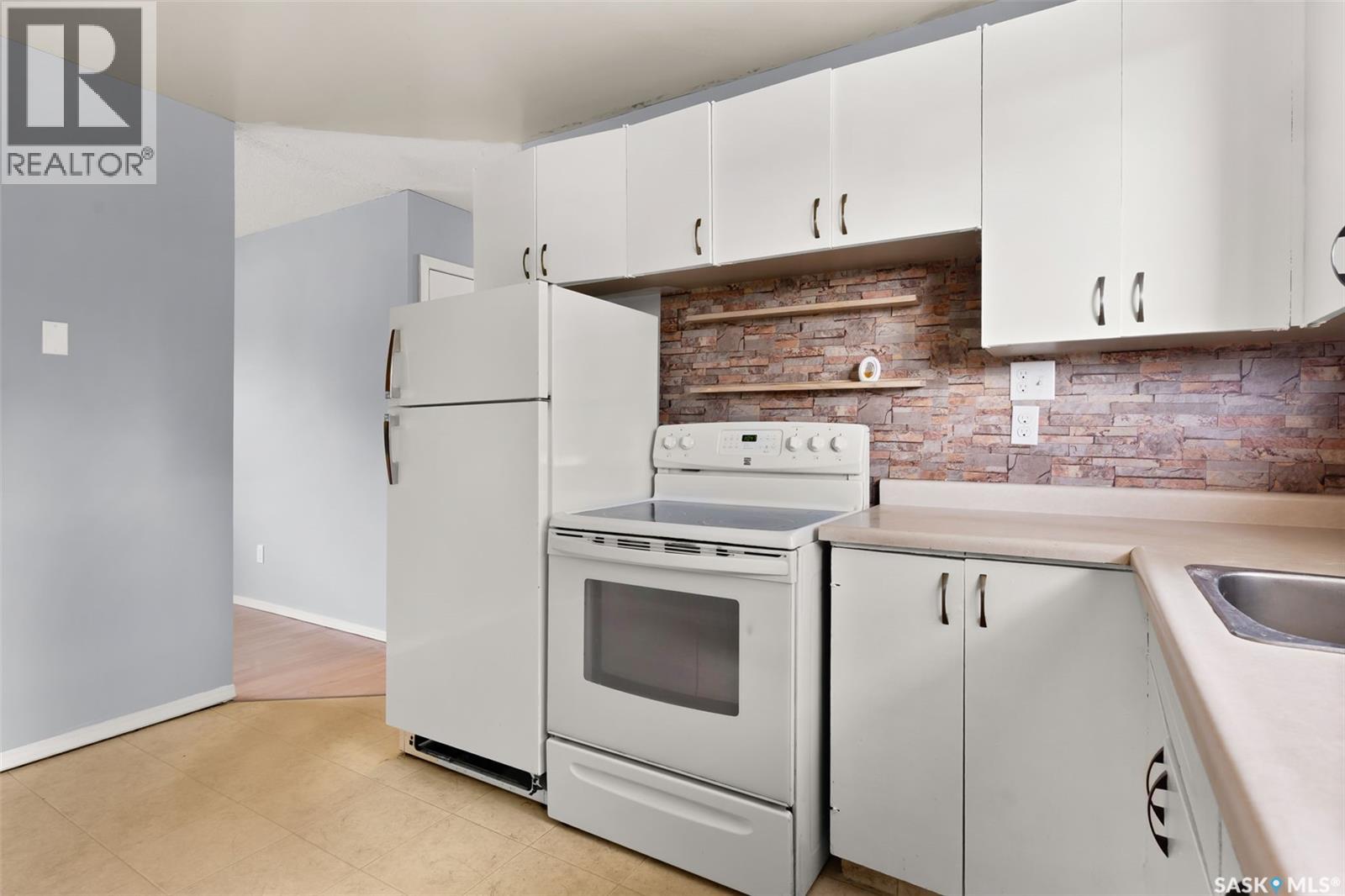 Photo 8 of 11 Rothwell Crescent, Regina SK
