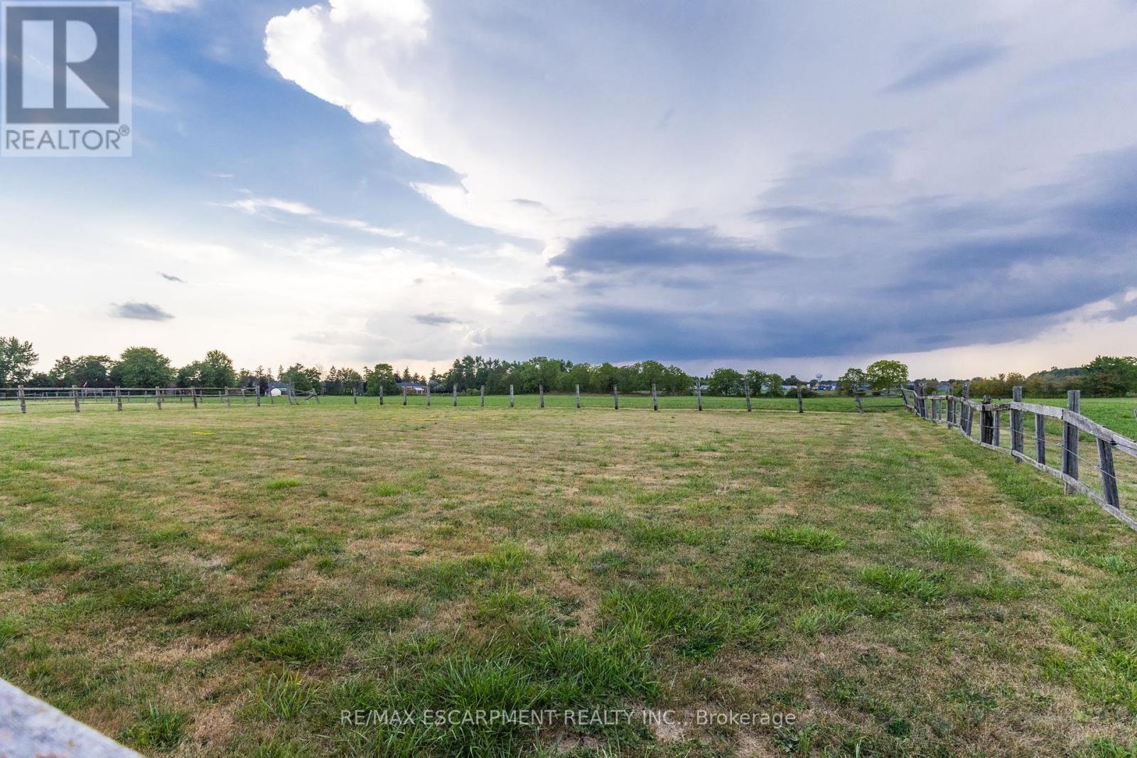Photo 37 of 2276 Binbrook Road, Hamilton ON