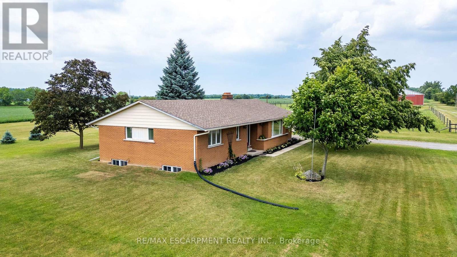 Photo 4 of 2276 Binbrook Road, Hamilton ON