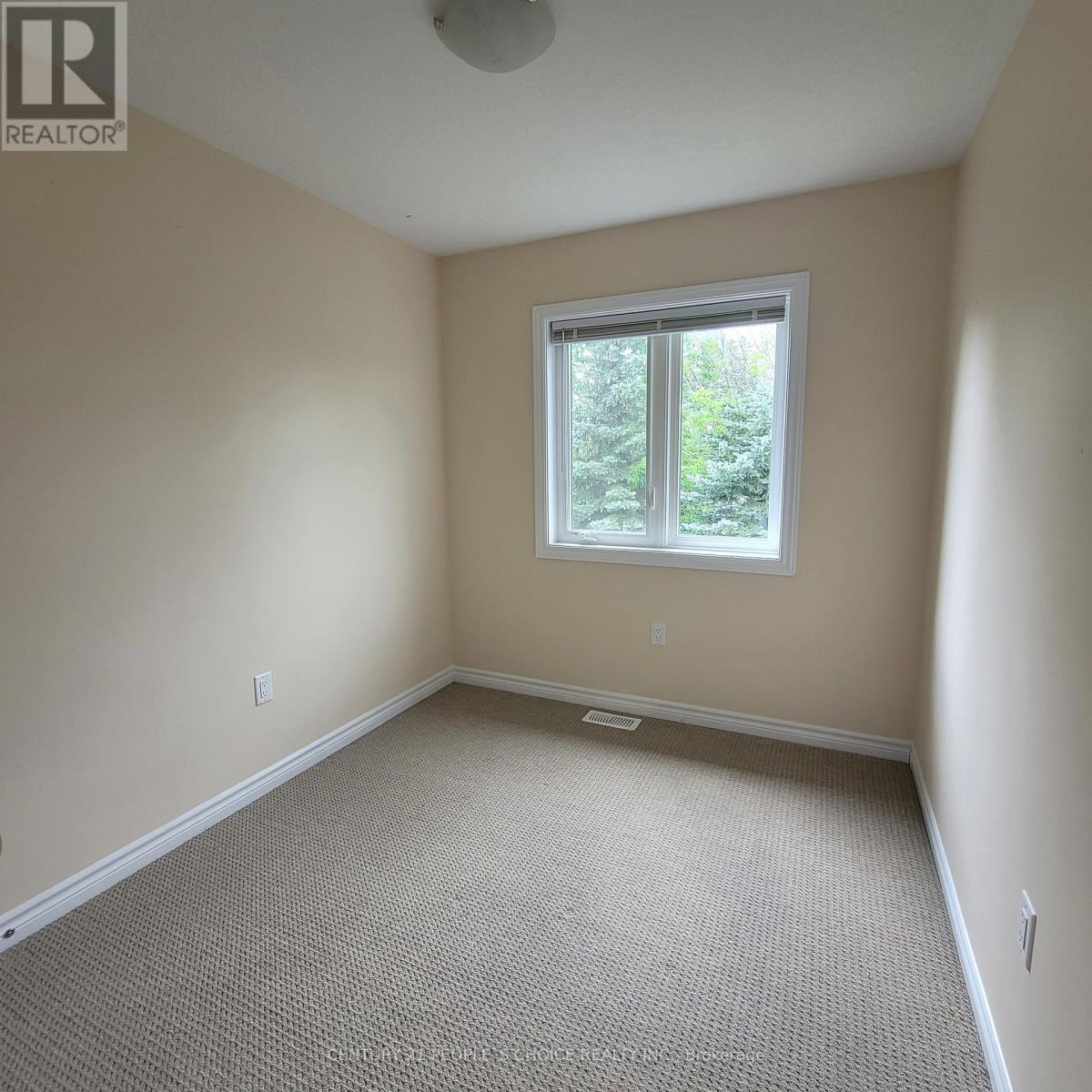 Photo 12 of 30 124 Compass Trail, Cambridge ON