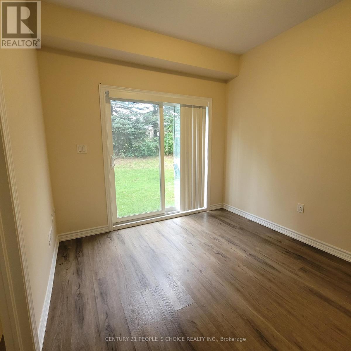 Photo 11 of 30 124 Compass Trail, Cambridge ON