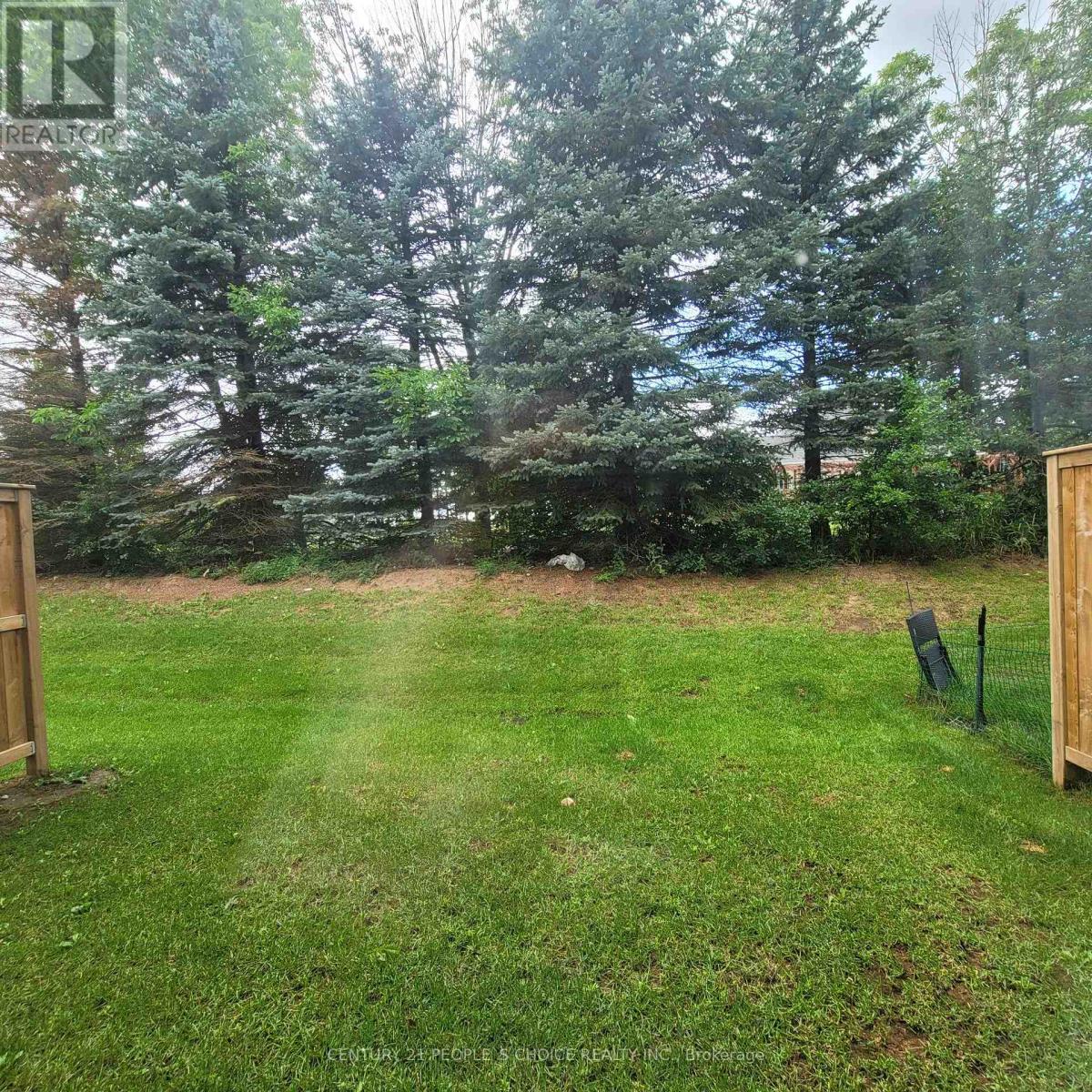Photo 13 of 30 124 Compass Trail, Cambridge ON