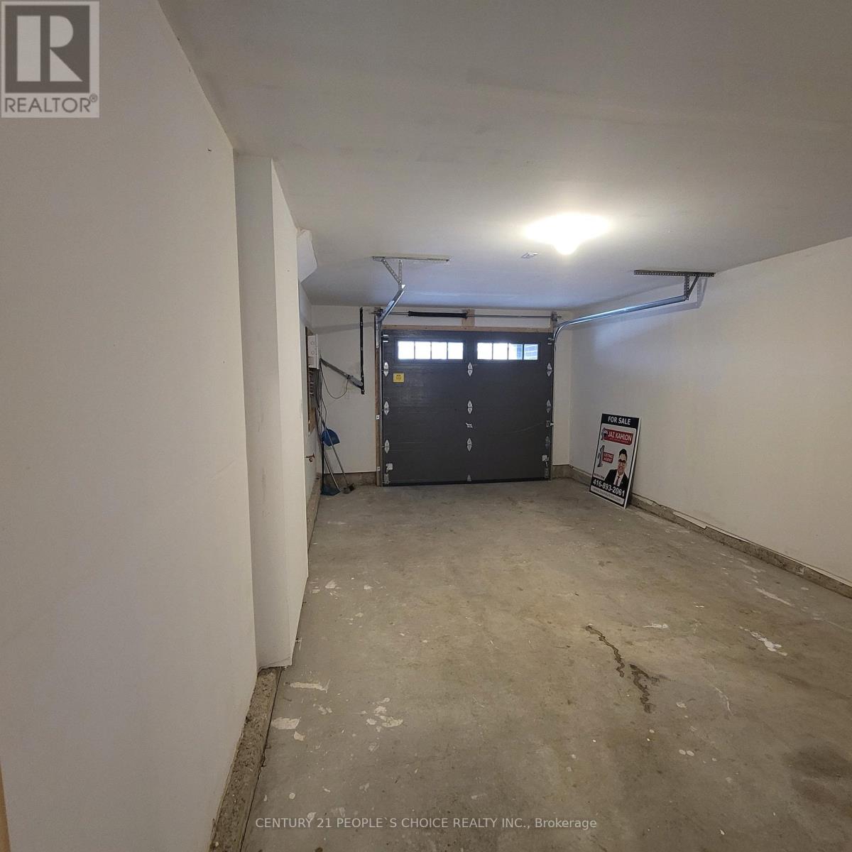 Photo 1 of 30 124 Compass Trail, Cambridge ON