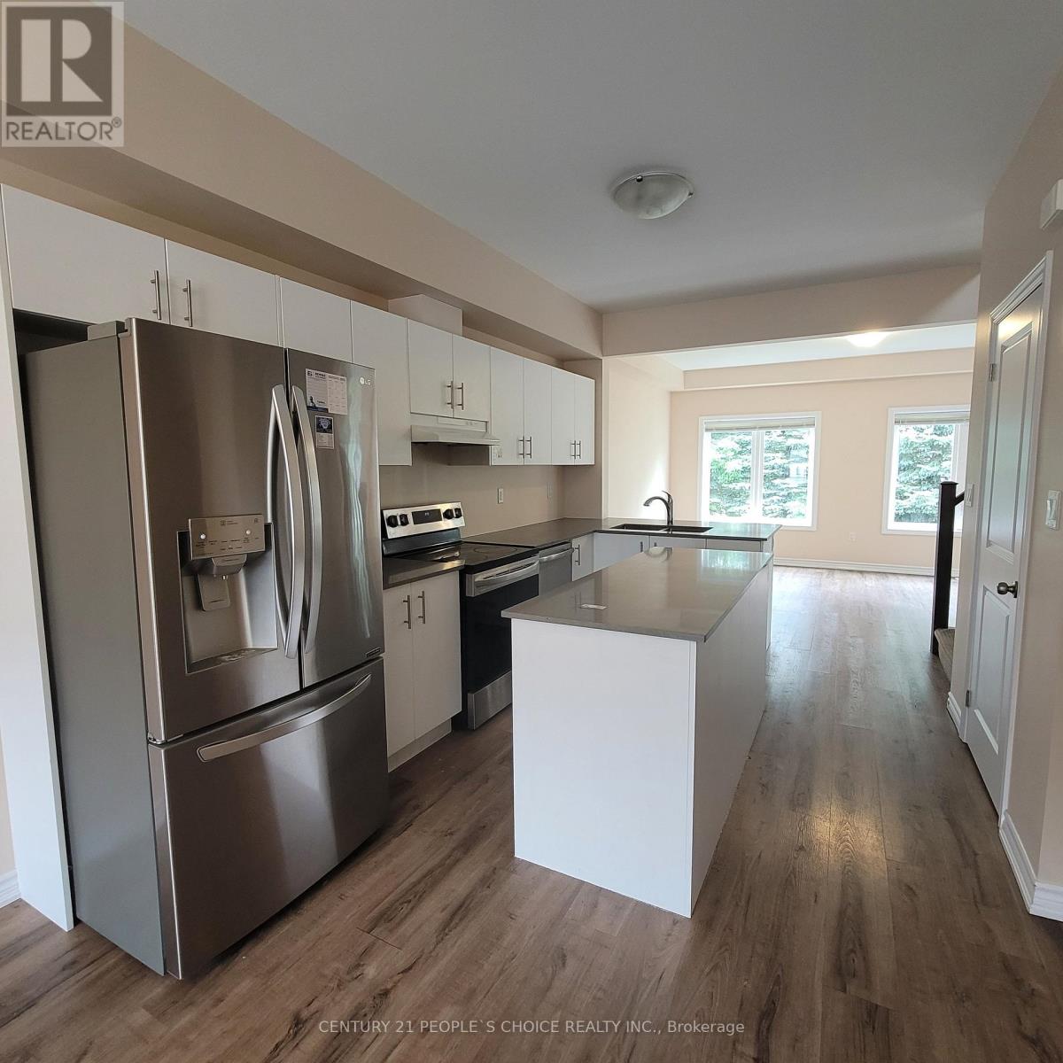 Photo 18 of 30 124 Compass Trail, Cambridge ON