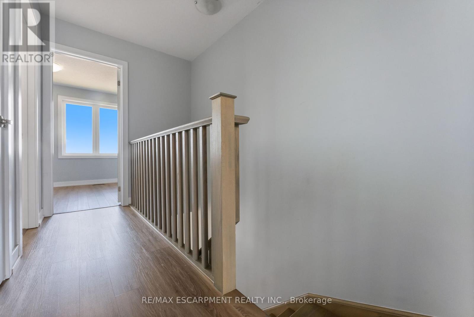 Photo 29 of 17 Mulhollard Lane, Hamilton ON