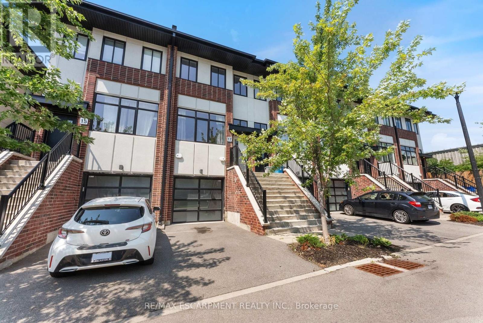 Photo 16 of 17 Mulhollard Lane, Hamilton ON
