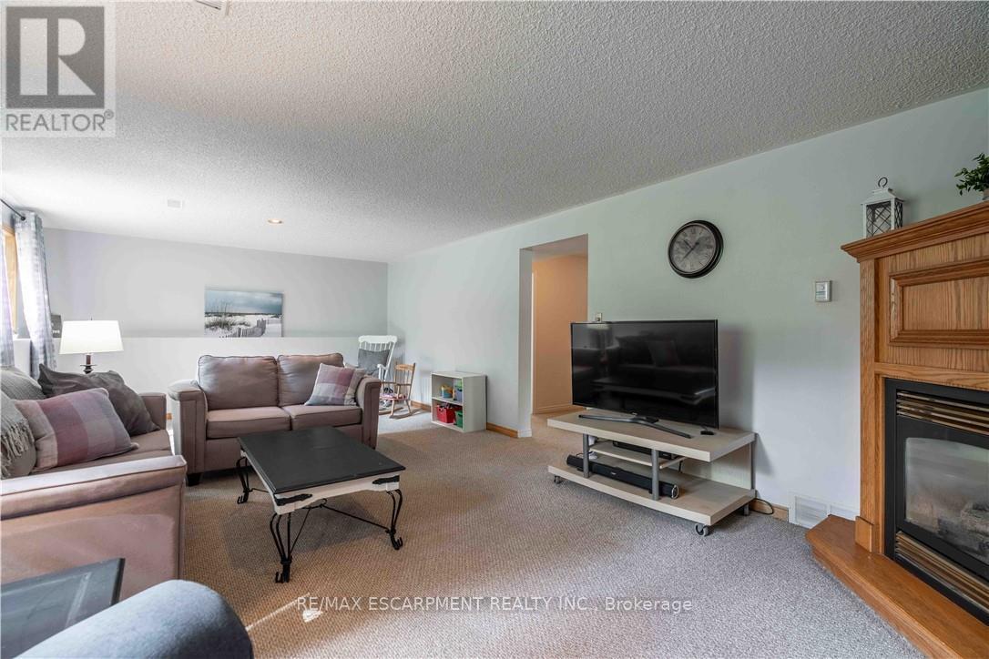Photo 21 of 36 Silver Lake Drive, Norfolk ON