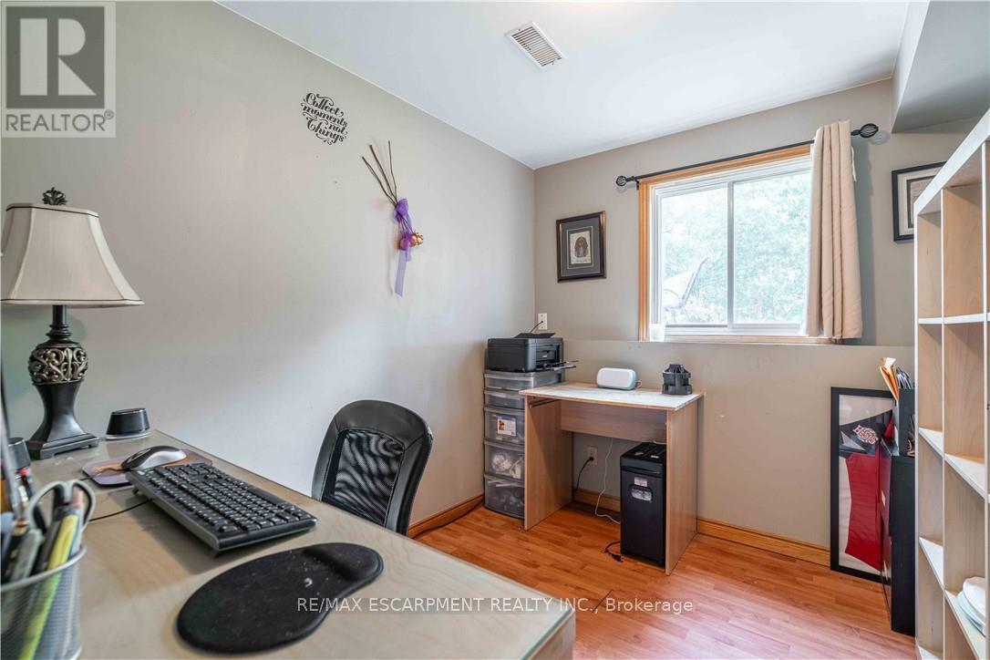 Photo 25 of 36 Silver Lake Drive, Norfolk ON