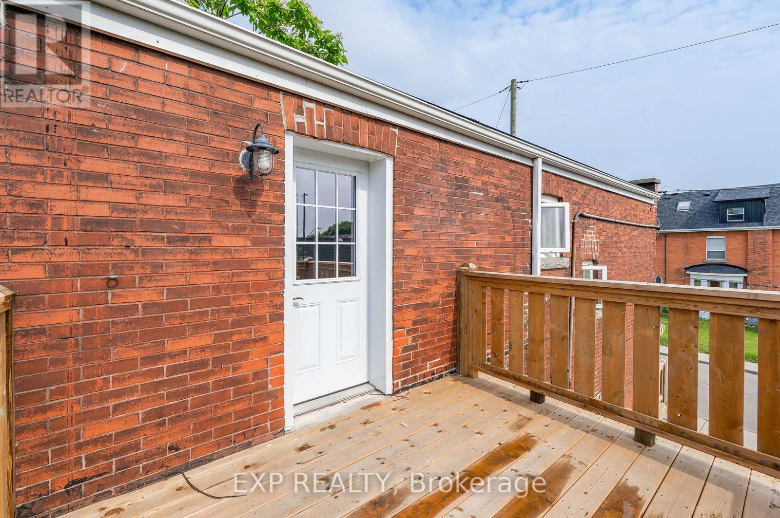 Photo 37 of 140 Gage Avenue N, Hamilton ON