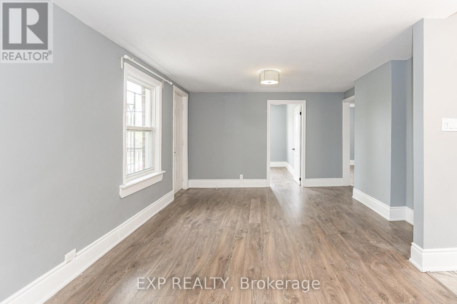 Photo 36 of 140 Gage Avenue N, Hamilton ON