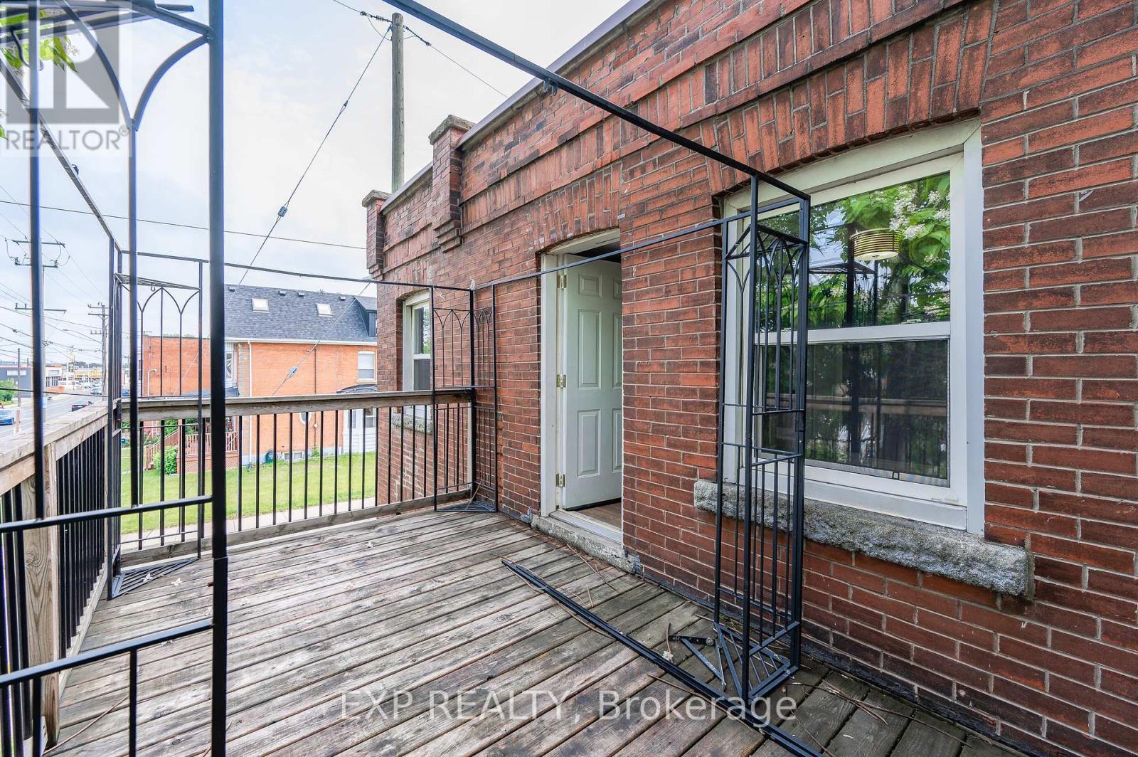 Photo 20 of 140 Gage Avenue N, Hamilton ON