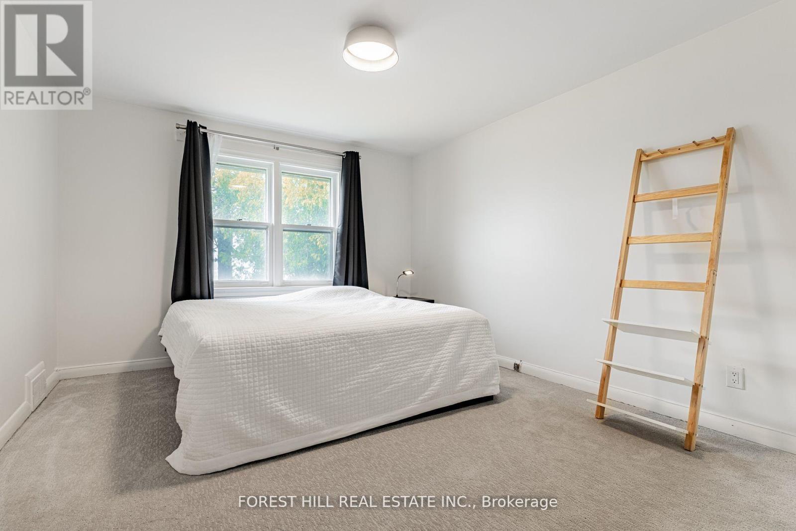 Photo 8 of Main 11 Greenbriar Road, Toronto ON