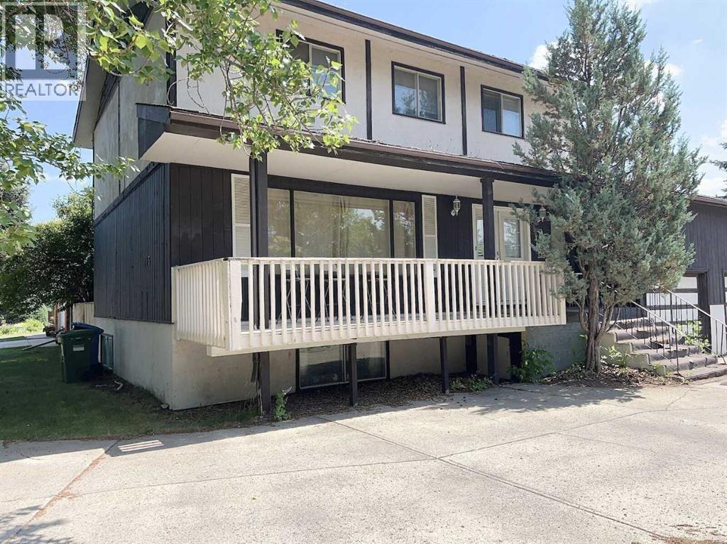 Photo 1 of 105 Valhalla Crescent Nw, Calgary AB