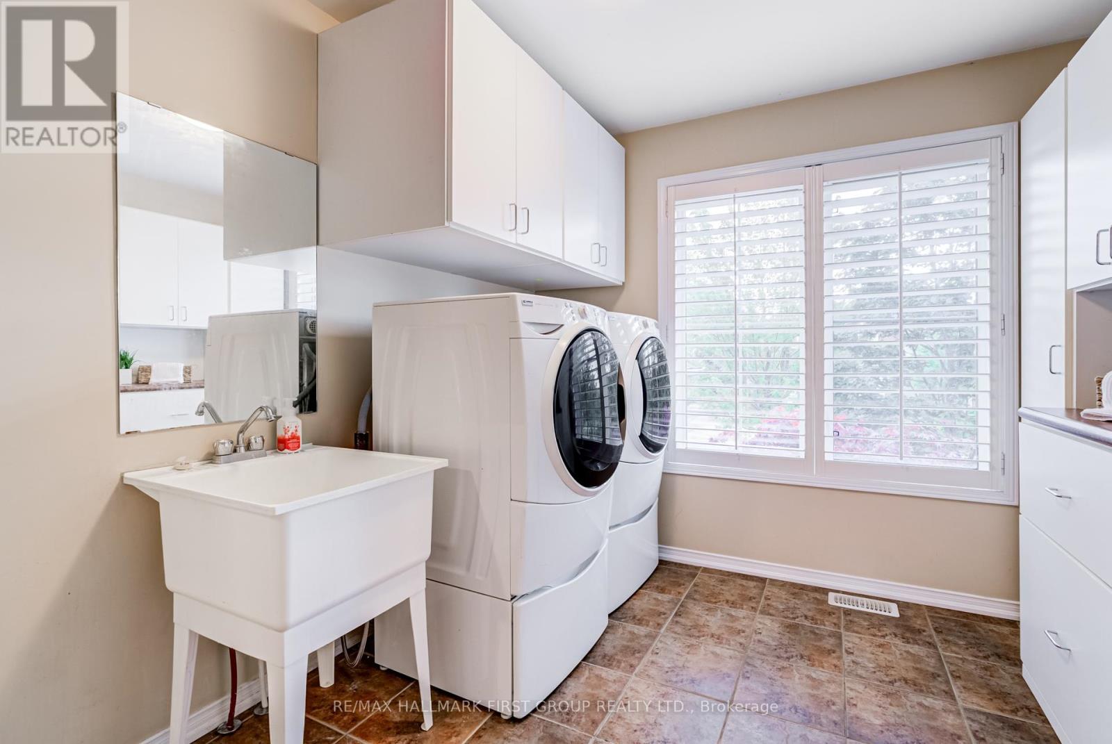 Photo 15 of 40 Galea Drive, Ajax ON