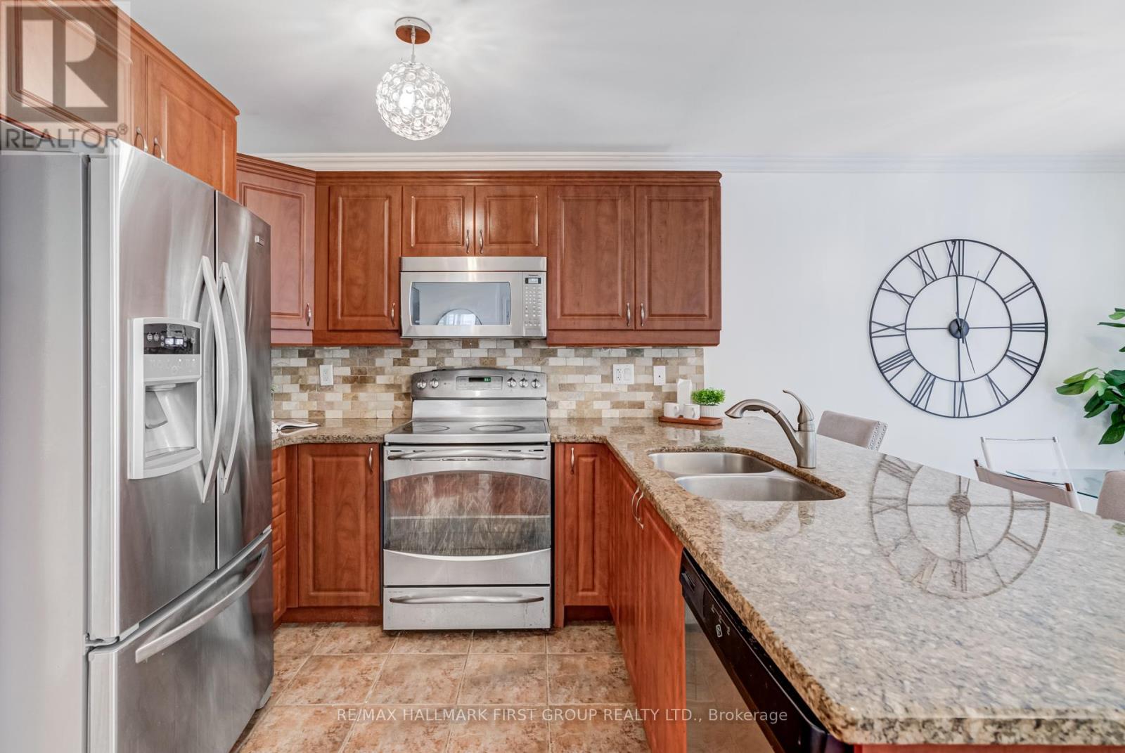 Photo 8 of 40 Galea Drive, Ajax ON